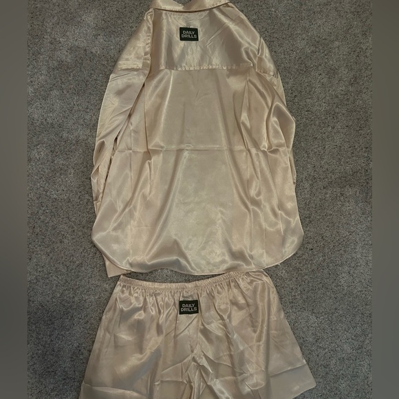 Daily Drills Champagne Silky Boxer & Button Up Set S/M - Picture 5 of 5